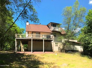 306 Elk Dr, Blakeslee, PA 18610