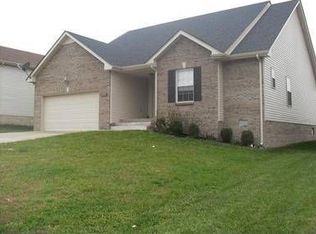 2550 Cetnersone Cir, Clarksville, TN 37040