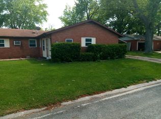 76 University Dr, Granite City, IL 62040