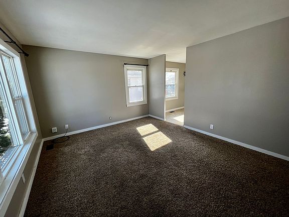 3rd image of 937 Gail Ave