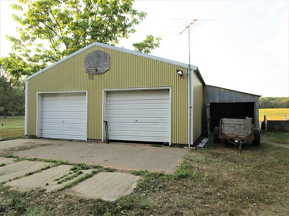 4th image of 1621 300th Ave