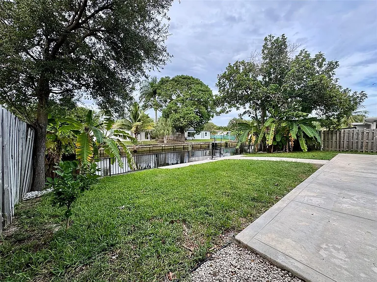 1871 NW 31st Ct — Photo 28