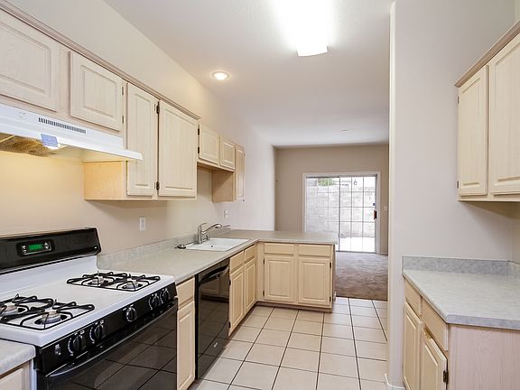 4th image of 1605 Hennepin Dr