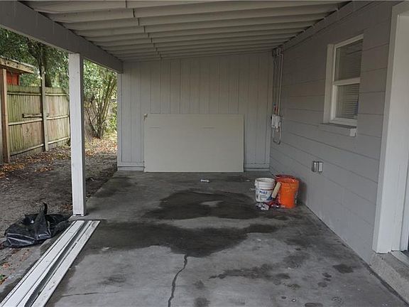 3rd image of 931 E 124th Ave