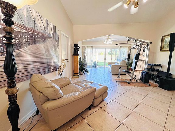 3rd image of 3008 SW Westlake Circle