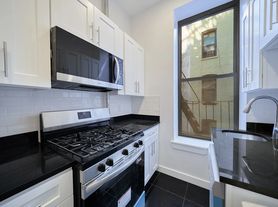 516 W 156th St, New York, NY