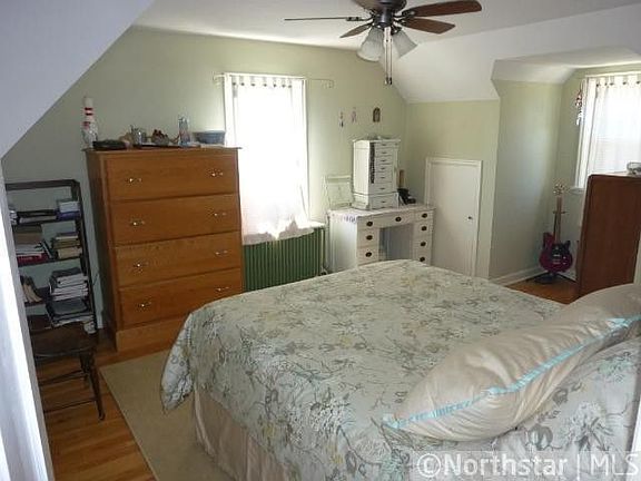 2nd image of 1046 Hall Ave