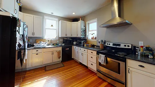 70 Larch St Photo 1