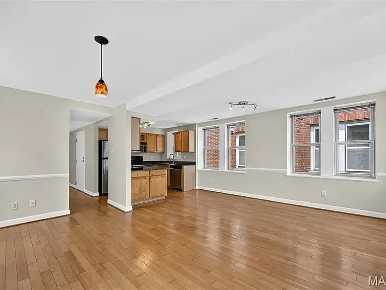5360 Pershing Ave #6C — Photo 8