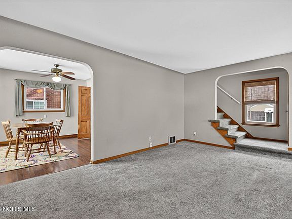 3rd image of 4214 Grantley Rd