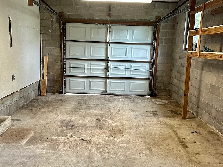 120 Vassar Rd — Photo 19