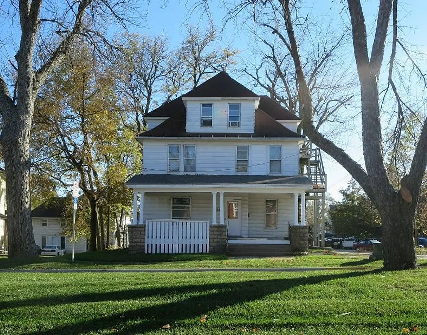 710 W. Seerley Blvd. — Photo 2