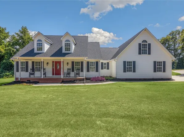 110 Sandy Crk, Pendleton, SC 29625