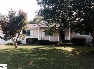 101 Saturn Ln, Greer, SC 29651