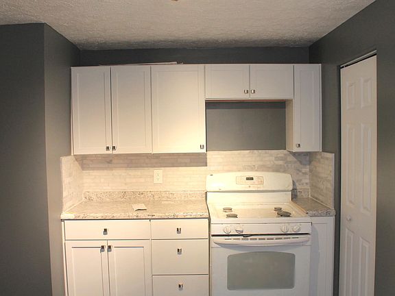 4th image of 1027 Saint Paul St #1029
