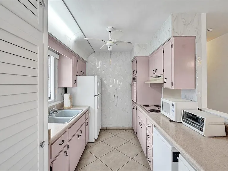 2317 Garfield St #3 — Photo 11