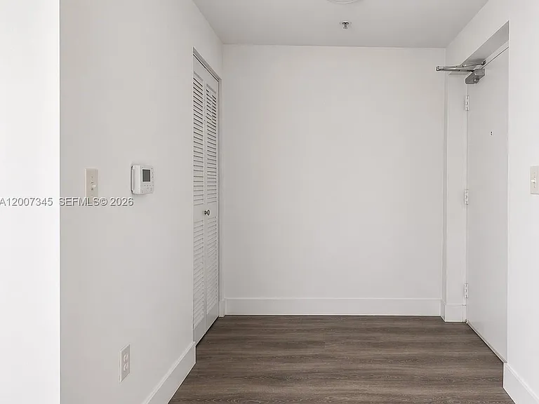 6580 Indian Creek Dr #511 — Photo 1