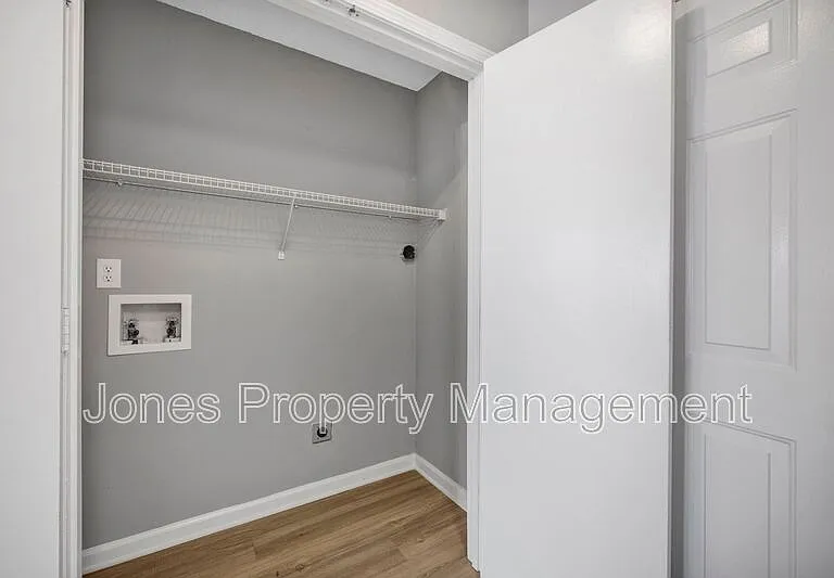 307 Country Club Dr NE — Photo 14