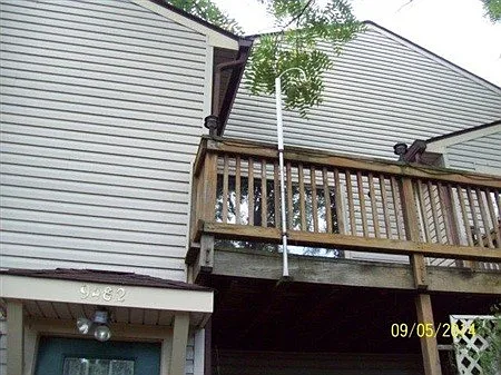 9482 Maple Way photo 1