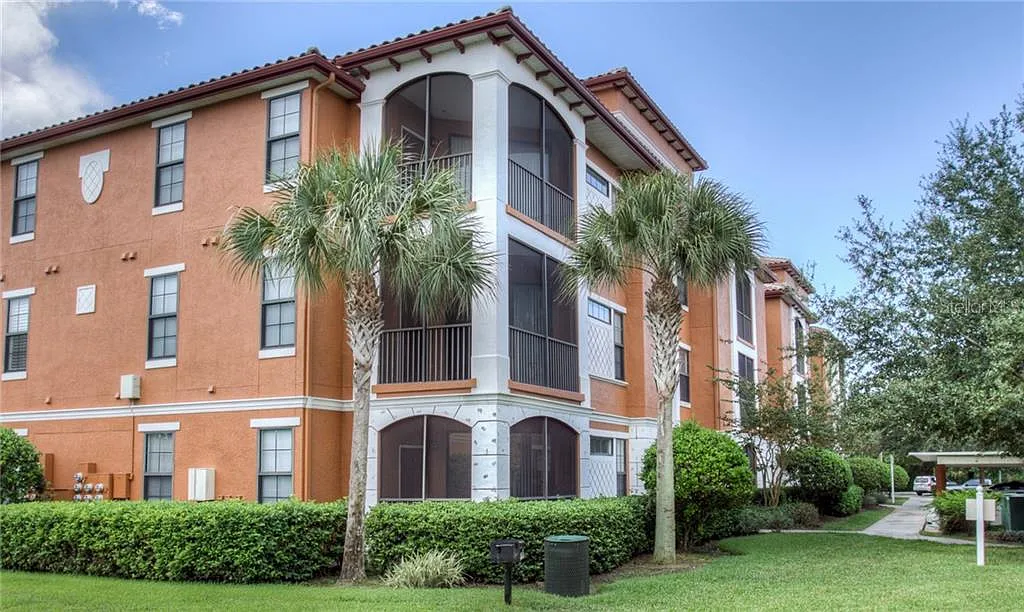 2 bed, 1080 sqft, $4,400 — Photo 1