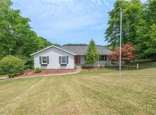2187 Golfview Dr NE, New Philadelphia, OH 44663