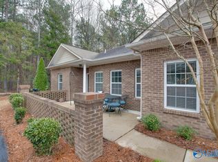 120 Valley Way Cir SE #120, Huntsville, AL 35802