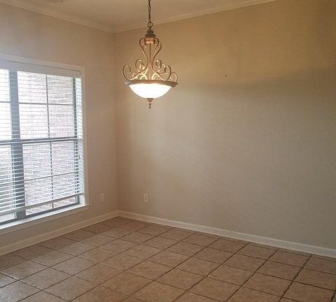 4th image of 260 Whispering Wind Cir
