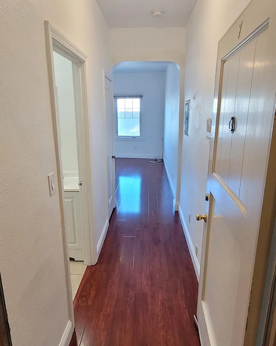 Studio, 400 sqft, $2,000 — Photo 2