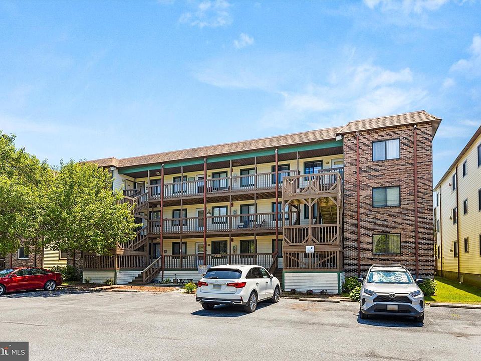 1st image of 411 146th St #332