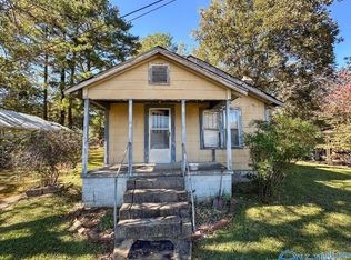 215 1st St NW, Hamilton, AL 35570