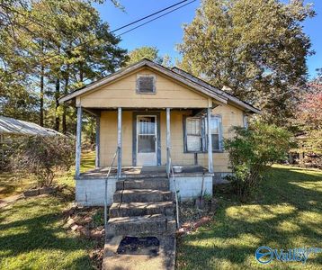 215 1st St NW, Hamilton, AL, 35570