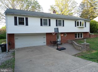 1791 Emerald Ave, York, PA 17408
