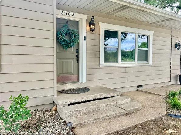2502 W 12th St, Russellville, AR 72801