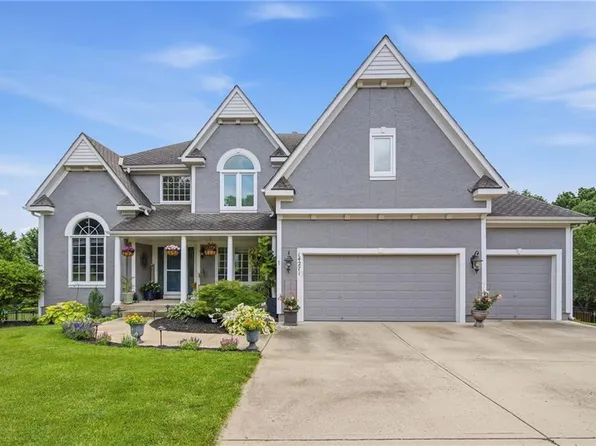 14271 W 156th Ter, Olathe, KS 66062