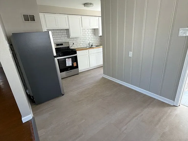 1831 Engelholm Ave — Photo 7