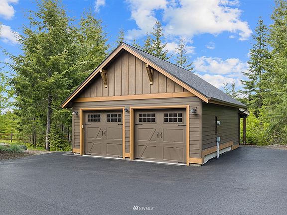 Very nice oversized 2 car garage detached next to the home. 