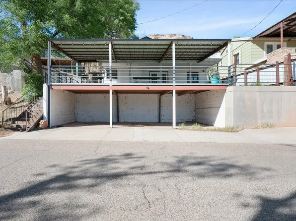 69 Pony Express Trl, Lubbock, TX 79404