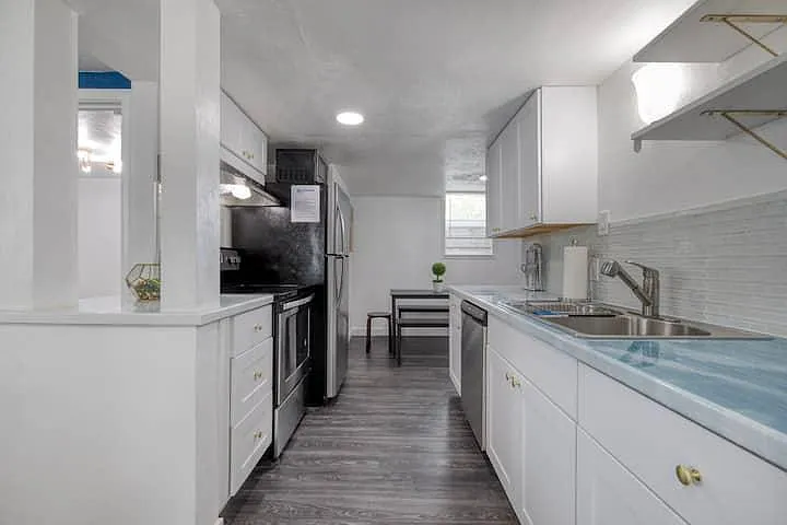 1614 W Boise Ave — Photo 2