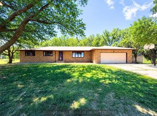 1004 Worms Rd, Grand Island, NE 68801