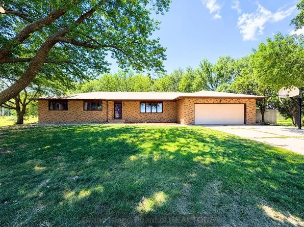 1004 Worms Rd, Grand Island, NE 68801