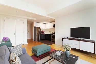 568 Union Avenue, #2M