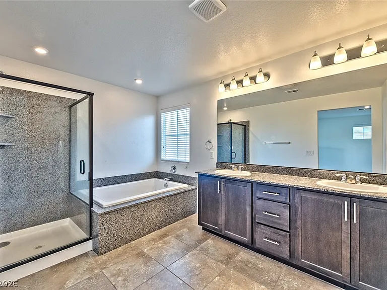 10640 Sariah Skye Ave — Photo 12