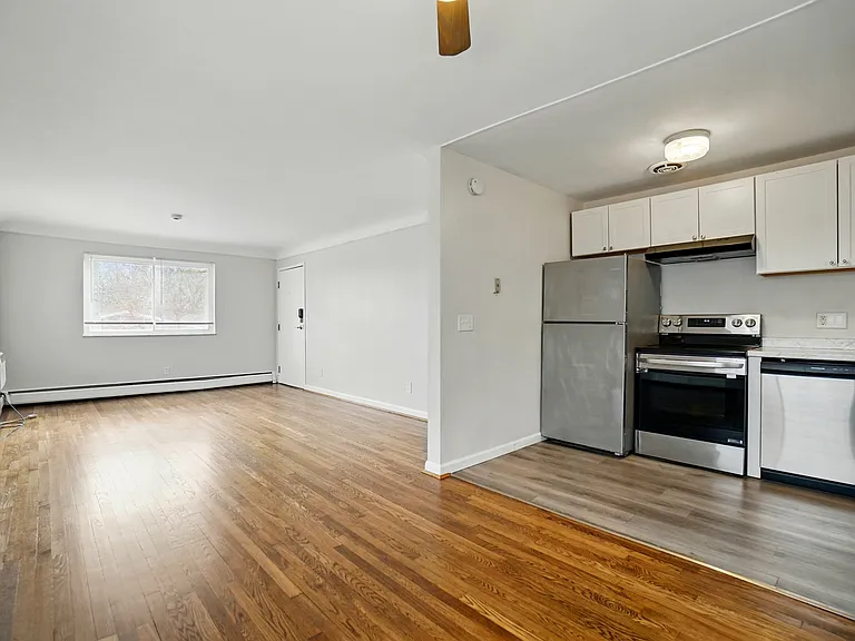 7839 Newbedford Ave #4 — Photo 13