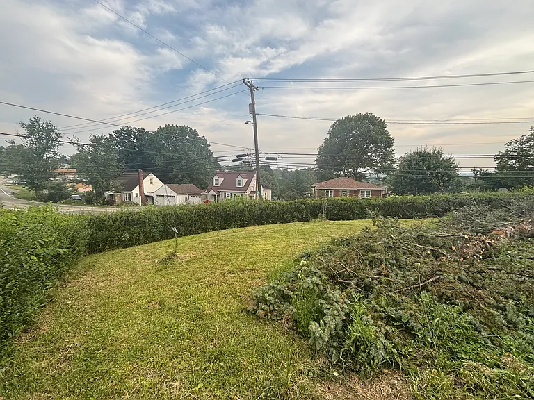 85 Patten Dr #1 — Photo 11