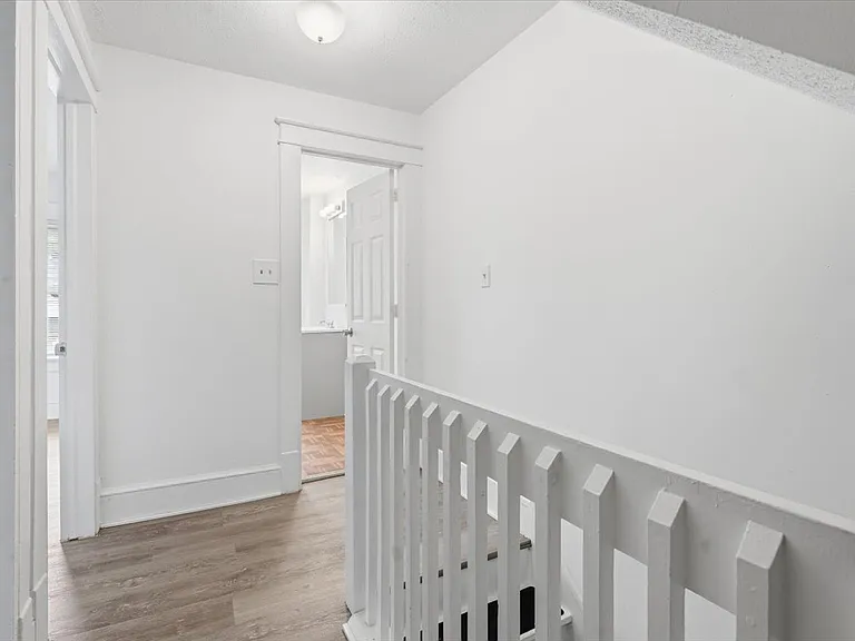 64 Penn St — Photo 20