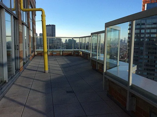 Rented by Cast Iron Real Estate | media 18