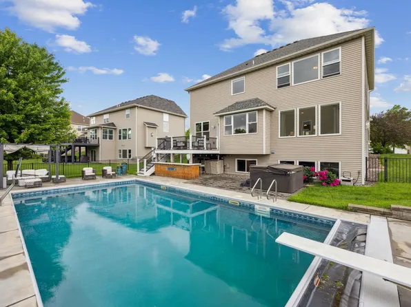 6501 106th Ave, Brooklyn Park, MN 55445