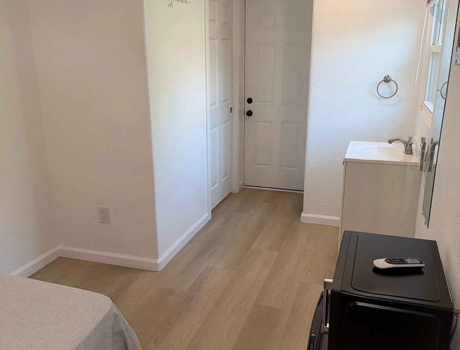Studio, 200 sqft, $1,350 — Photo 1