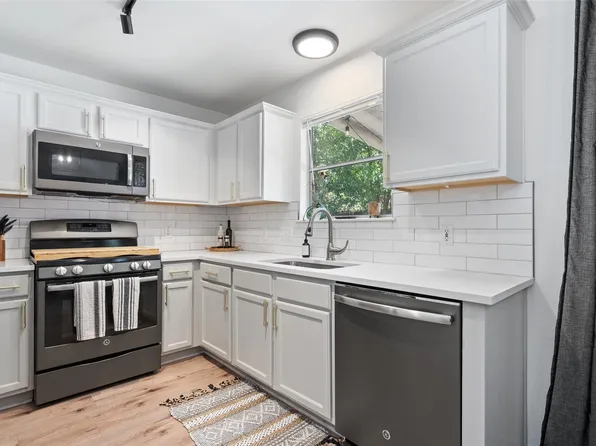 109 Wisteria Dr, Georgetown, TX 78626