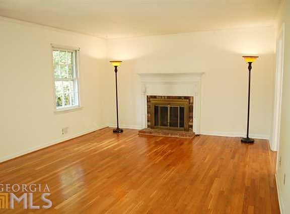 4th image of 710 Huntington Pl SE